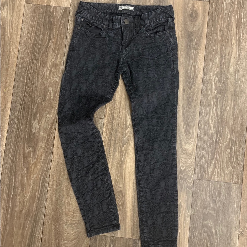 🎉FINAL SALE🎉 Free People Black Grey Vintage Jacquard Jean